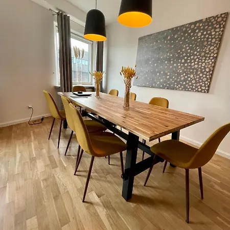 Boutique - Old Town 120m2 - Private Underground Parking - Daire